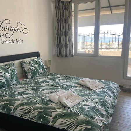 Appartamento Golden View Penthouse Zara Esterno foto
